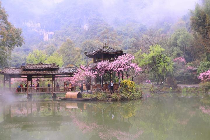 请问大神们这是什么游戏或者动漫？游戏画面